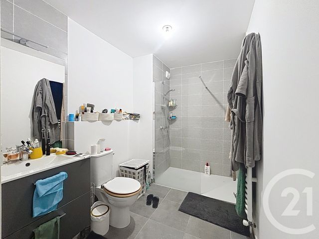 Appartement F2 à louer - 2 pièces - 40.6 m2 - DAMMARIE LES LYS - 77 - ILE-DE-FRANCE - Century 21 Cerim