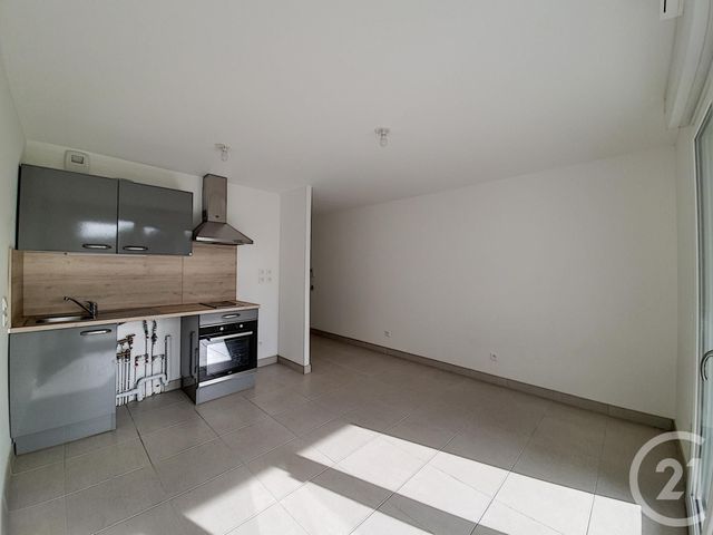 Appartement F1 à louer - 1 pièce - 23.0 m2 - DAMMARIE LES LYS - 77 - ILE-DE-FRANCE - Century 21 Cerim