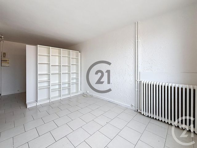 Appartement F1 à louer - 1 pièce - 26.36 m2 - MELUN - 77 - ILE-DE-FRANCE - Century 21 Cerim
