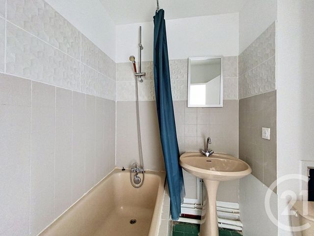 Appartement F1 à louer - 1 pièce - 24.68 m2 - MELUN - 77 - ILE-DE-FRANCE - Century 21 Cerim