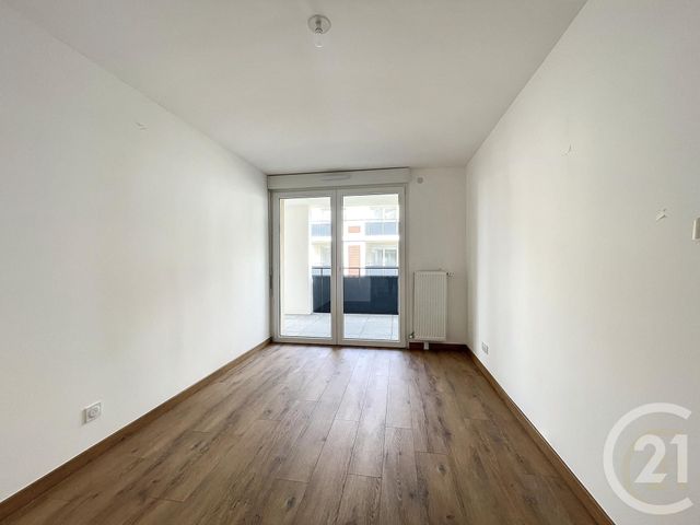 Appartement F3 à louer - 3 pièces - 60.8 m2 - DAMMARIE LES LYS - 77 - ILE-DE-FRANCE - Century 21 Cerim