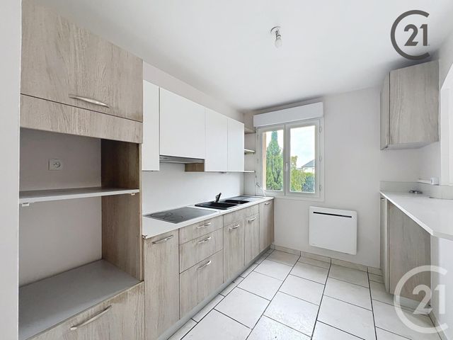 Appartement F3 à louer - 3 pièces - 63.2 m2 - MELUN - 77 - ILE-DE-FRANCE - Century 21 Cerim