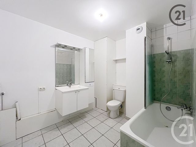 Appartement F3 à louer - 3 pièces - 63.2 m2 - MELUN - 77 - ILE-DE-FRANCE - Century 21 Cerim