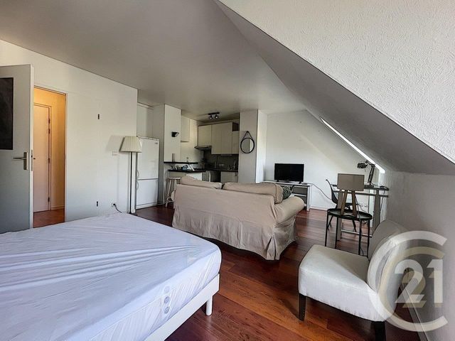 Appartement F1 à louer - 1 pièce - 30.6 m2 - MELUN - 77 - ILE-DE-FRANCE - Century 21 Cerim