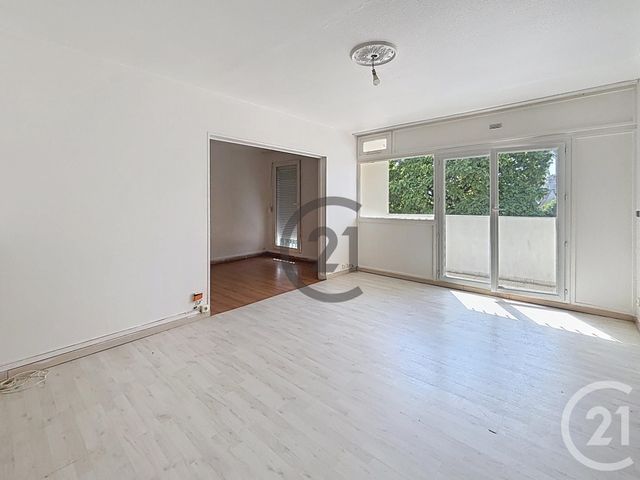 Appartement F4 à louer - 4 pièces - 76.0 m2 - LE MEE SUR SEINE - 77 - ILE-DE-FRANCE - Century 21 Cerim