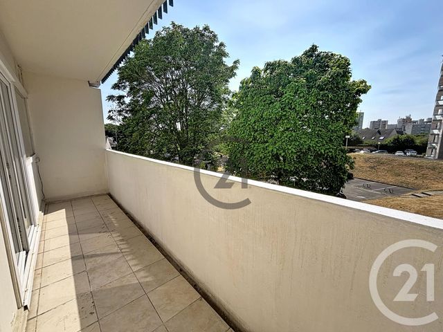 Appartement F4 à louer - 4 pièces - 76.0 m2 - LE MEE SUR SEINE - 77 - ILE-DE-FRANCE - Century 21 Cerim