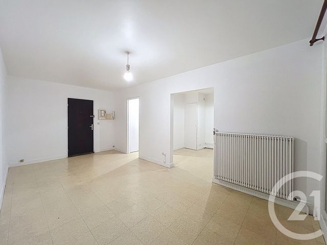 Appartement F1 à louer - 1 pièce - 34.94 m2 - LA ROCHETTE - 77 - ILE-DE-FRANCE - Century 21 Cerim