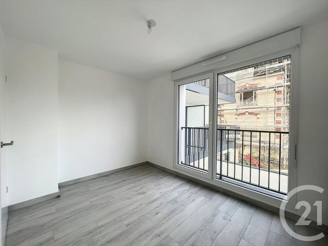 Appartement F3 à louer - 3 pièces - 61.1 m2 - LE MEE SUR SEINE - 77 - ILE-DE-FRANCE - Century 21 Cerim