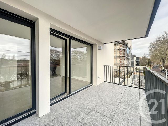 Appartement F3 à louer - 3 pièces - 61.1 m2 - LE MEE SUR SEINE - 77 - ILE-DE-FRANCE - Century 21 Cerim