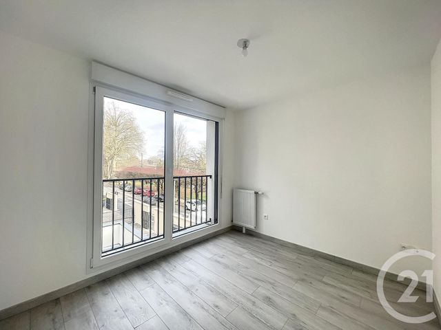 Appartement F3 à louer - 3 pièces - 61.1 m2 - LE MEE SUR SEINE - 77 - ILE-DE-FRANCE - Century 21 Cerim