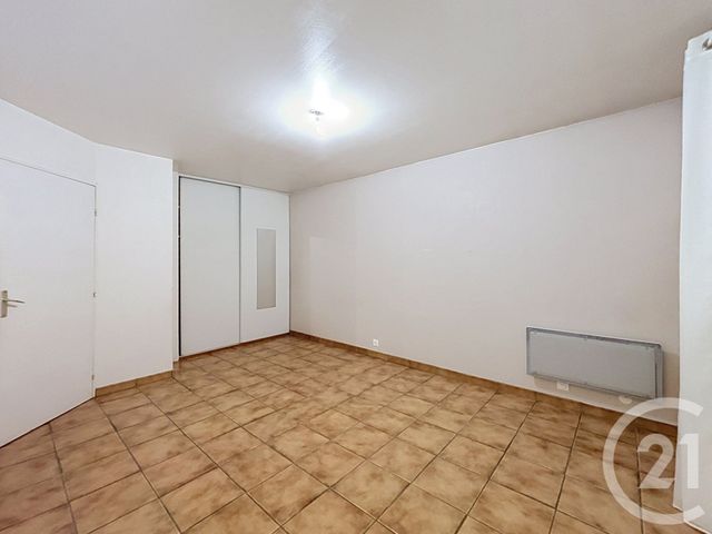 Appartement F1 à louer - 1 pièce - 28.75 m2 - ST FARGEAU PONTHIERRY - 77 - ILE-DE-FRANCE - Century 21 Cerim