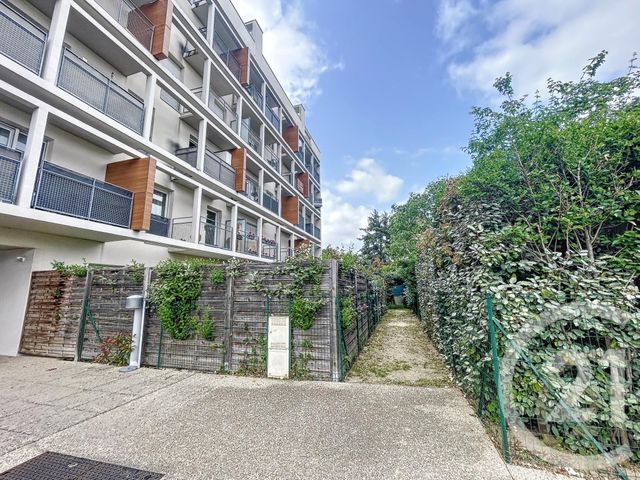 Appartement F2 à louer - 2 pièces - 43.4 m2 - LE MEE SUR SEINE - 77 - ILE-DE-FRANCE - Century 21 Cerim
