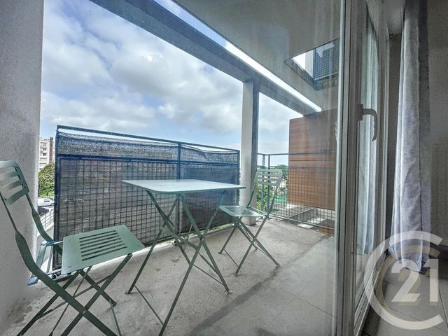 Appartement F2 à louer - 2 pièces - 43.4 m2 - LE MEE SUR SEINE - 77 - ILE-DE-FRANCE - Century 21 Cerim
