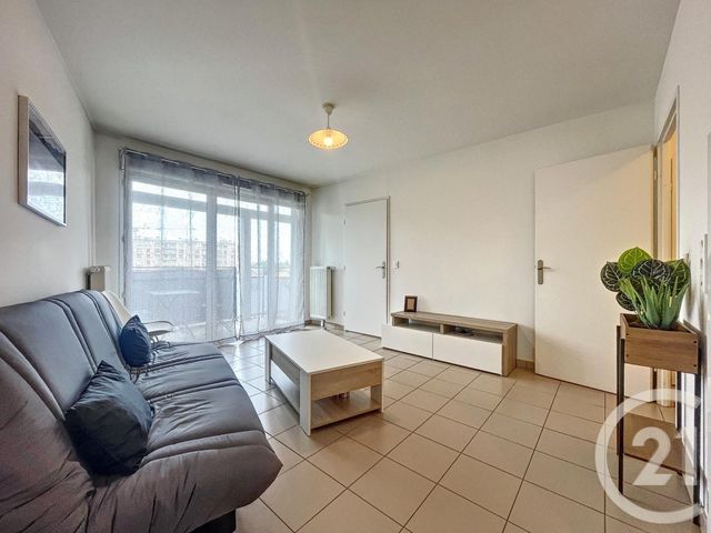 Appartement F2 à louer - 2 pièces - 43.4 m2 - LE MEE SUR SEINE - 77 - ILE-DE-FRANCE - Century 21 Cerim