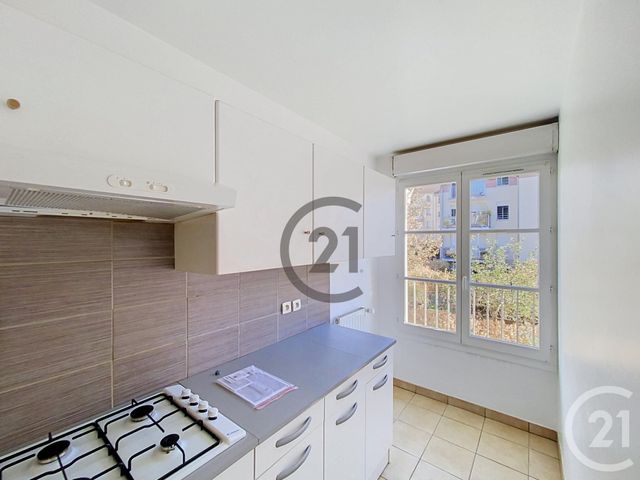 Appartement F2 à louer - 2 pièces - 46.59 m2 - MELUN - 77 - ILE-DE-FRANCE - Century 21 Cerim