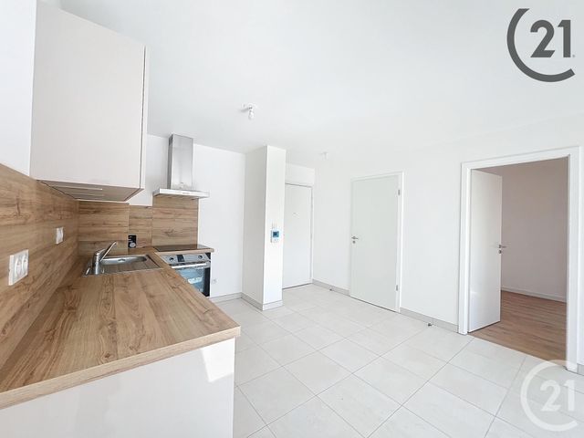 Appartement F2 à louer - 2 pièces - 40.6 m2 - DAMMARIE LES LYS - 77 - ILE-DE-FRANCE - Century 21 Cerim