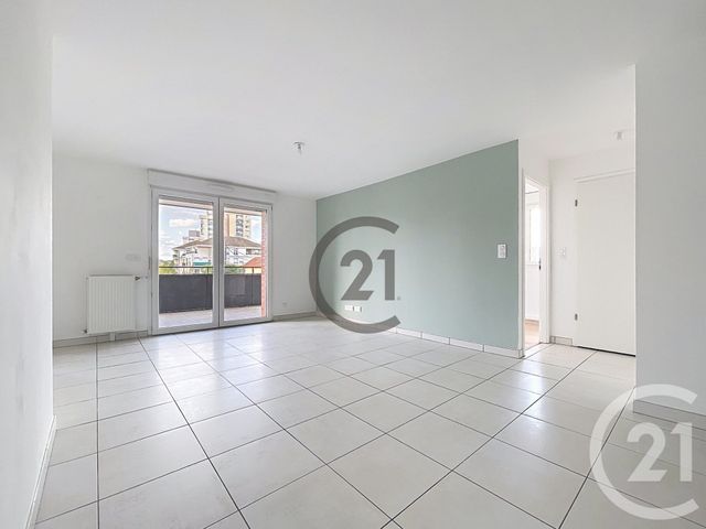 Appartement F3 à louer - 3 pièces - 60.8 m2 - DAMMARIE LES LYS - 77 - ILE-DE-FRANCE - Century 21 Cerim