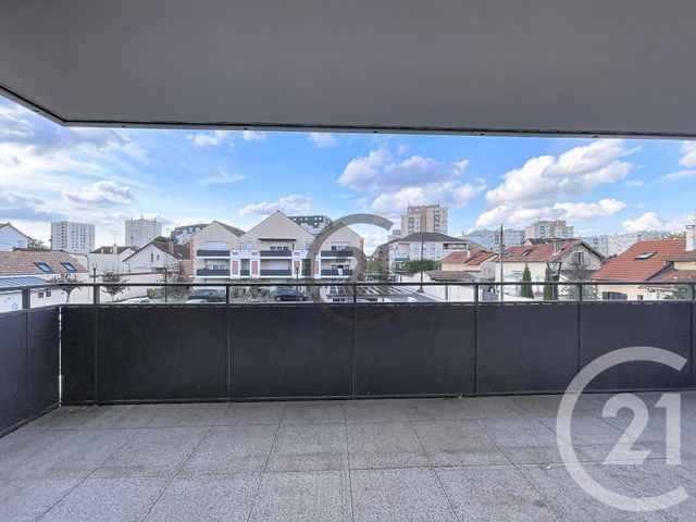 Appartement F3 à louer - 3 pièces - 60.8 m2 - DAMMARIE LES LYS - 77 - ILE-DE-FRANCE - Century 21 Cerim