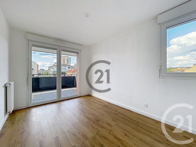 Appartement F3 à louer - 3 pièces - 60.8 m2 - DAMMARIE LES LYS - 77 - ILE-DE-FRANCE - Century 21 Cerim