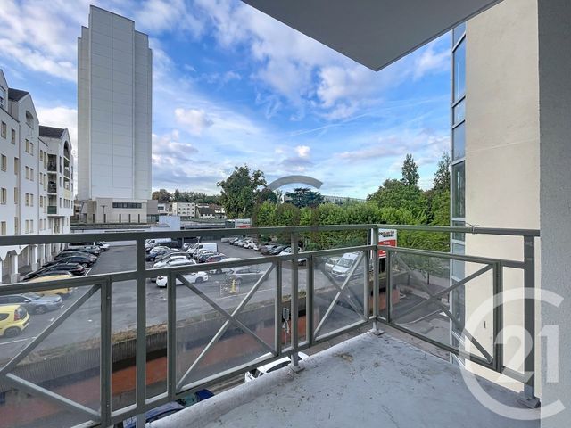Appartement à louer - 3 pièces - 68.0 m2 - DAMMARIE LES LYS - 77 - ILE-DE-FRANCE - Century 21 Cerim