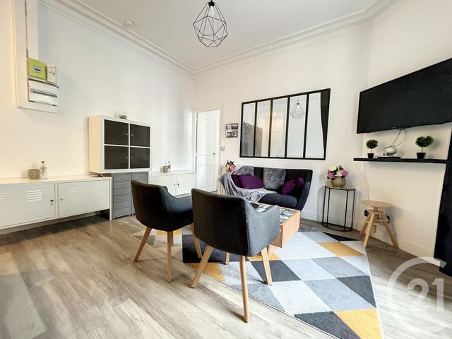 Appartement F2 à louer - 2 pièces - 33.7 m2 - MELUN - 77 - ILE-DE-FRANCE - Century 21 Cerim