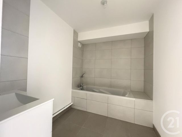 Appartement F3 à louer - 3 pièces - 58.91 m2 - LE MEE SUR SEINE - 77 - ILE-DE-FRANCE - Century 21 Cerim