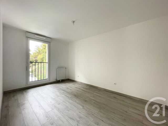 Appartement F3 à louer - 3 pièces - 58.91 m2 - LE MEE SUR SEINE - 77 - ILE-DE-FRANCE - Century 21 Cerim