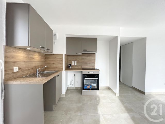 Appartement F3 à louer - 3 pièces - 58.91 m2 - LE MEE SUR SEINE - 77 - ILE-DE-FRANCE - Century 21 Cerim