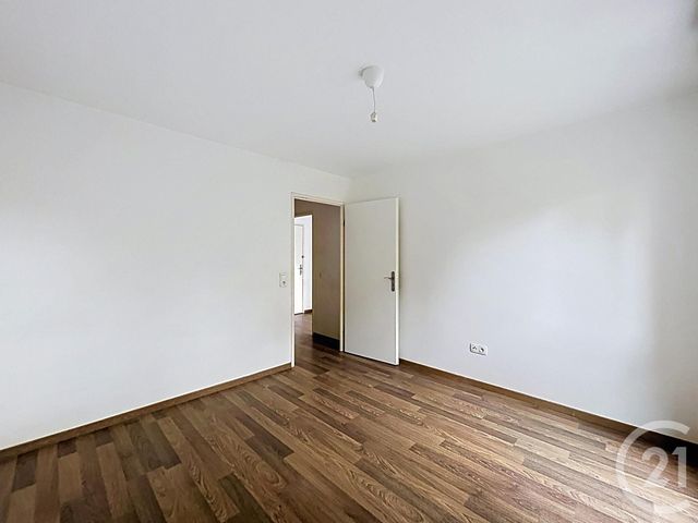 Appartement F2 à vendre - 2 pièces - 41.4 m2 - MELUN - 77 - ILE-DE-FRANCE - Century 21 Cerim
