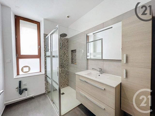 Appartement F3 à louer - 3 pièces - 61.01 m2 - MELUN - 77 - ILE-DE-FRANCE - Century 21 Cerim