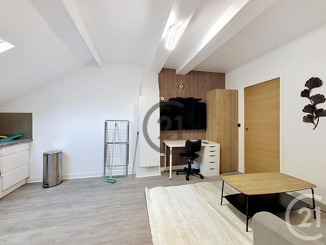 Appartement F1 à louer - 1 pièce - 25.0 m2 - MELUN - 77 - ILE-DE-FRANCE - Century 21 Cerim