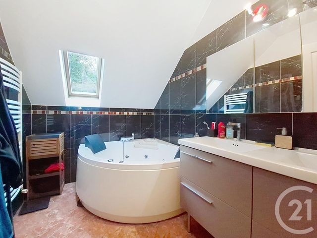 maison à vendre - 6 pièces - 137.0 m2 - DAMMARIE LES LYS - 77 - ILE-DE-FRANCE - Century 21 Cerim