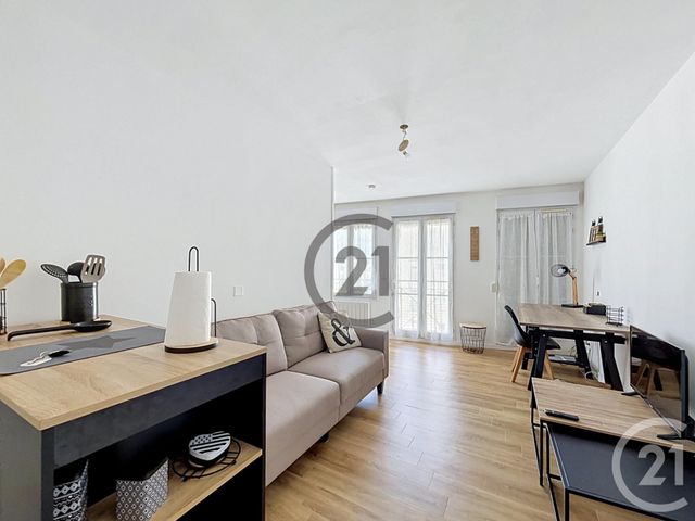 Appartement F1 à louer - 1 pièce - 30.1 m2 - MELUN - 77 - ILE-DE-FRANCE - Century 21 Cerim