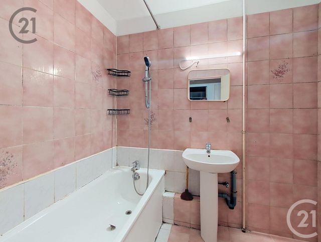 Appartement F3 à vendre - 3 pièces - 76.25 m2 - LE MEE SUR SEINE - 77 - ILE-DE-FRANCE - Century 21 Cerim