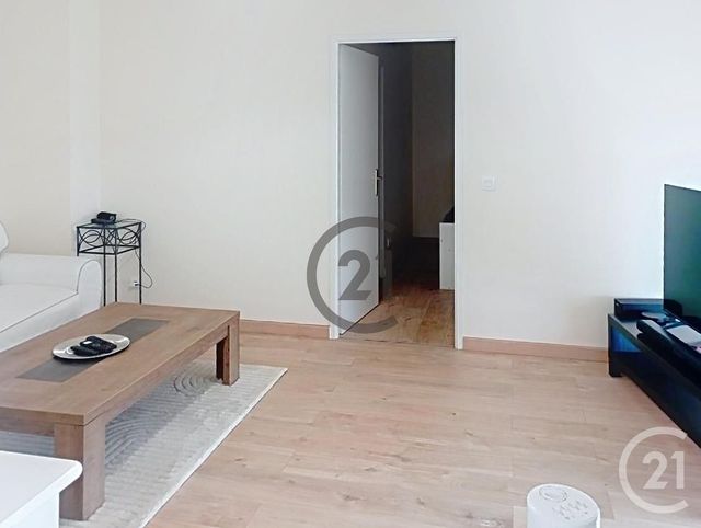 Appartement F2 à louer - 2 pièces - 42.33 m2 - MELUN - 77 - ILE-DE-FRANCE - Century 21 Cerim