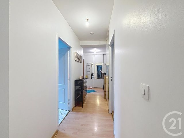 Appartement à louer - 3 pièces - 75.48 m2 - MELUN - 77 - ILE-DE-FRANCE - Century 21 Cerim
