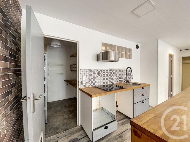 Appartement F4 à vendre - 4 pièces - 84.22 m2 - MELUN - 77 - ILE-DE-FRANCE - Century 21 Cerim