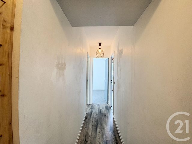 Appartement F4 à vendre - 4 pièces - 84.22 m2 - MELUN - 77 - ILE-DE-FRANCE - Century 21 Cerim