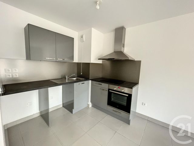Appartement F2 à louer - 2 pièces - 45.1 m2 - MELUN - 77 - ILE-DE-FRANCE - Century 21 Cerim