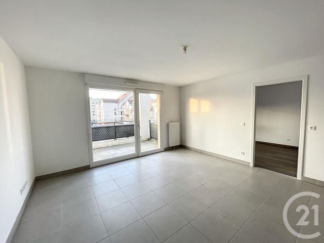 Appartement F2 à louer - 2 pièces - 45.1 m2 - MELUN - 77 - ILE-DE-FRANCE - Century 21 Cerim