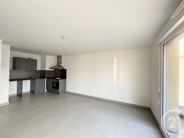 Appartement F2 à louer - 2 pièces - 45.1 m2 - MELUN - 77 - ILE-DE-FRANCE - Century 21 Cerim