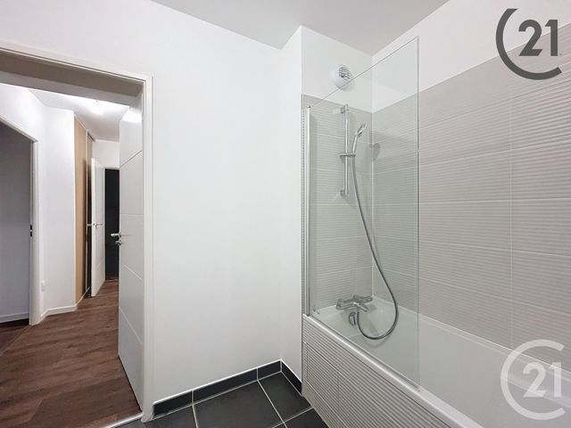 Appartement F3 à louer - 3 pièces - 58.96 m2 - DAMMARIE LES LYS - 77 - ILE-DE-FRANCE - Century 21 Cerim