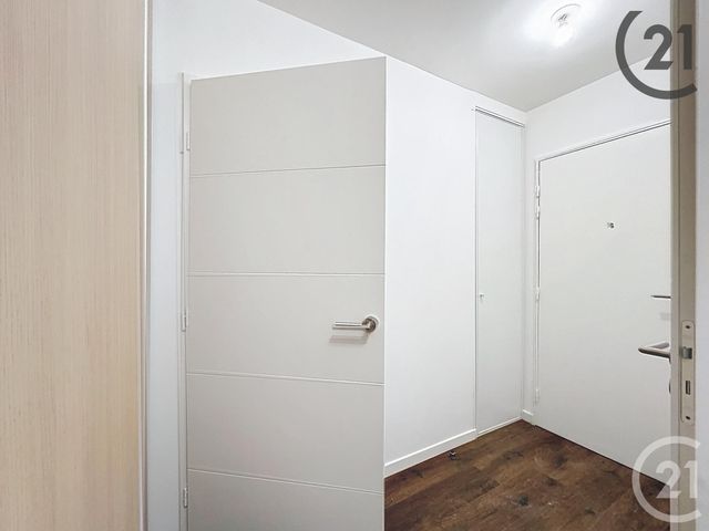 Appartement F3 à louer - 3 pièces - 58.96 m2 - DAMMARIE LES LYS - 77 - ILE-DE-FRANCE - Century 21 Cerim