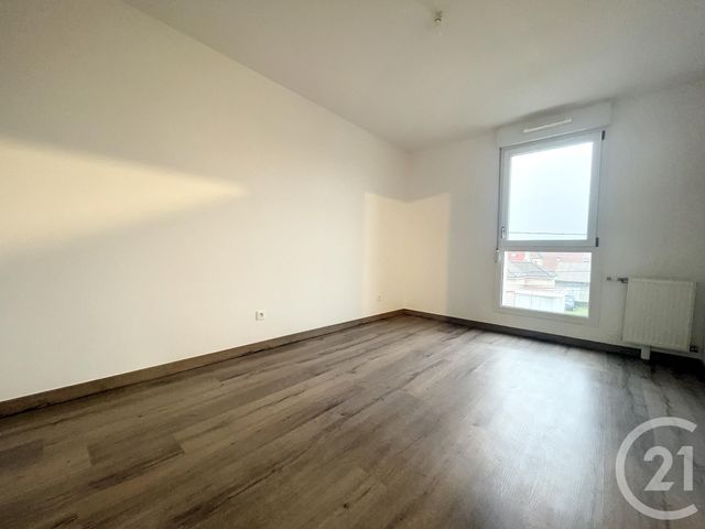 Appartement F2 à louer - 2 pièces - 38.5 m2 - MELUN - 77 - ILE-DE-FRANCE - Century 21 Cerim