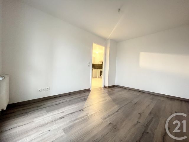 Appartement F2 à louer - 2 pièces - 38.5 m2 - MELUN - 77 - ILE-DE-FRANCE - Century 21 Cerim