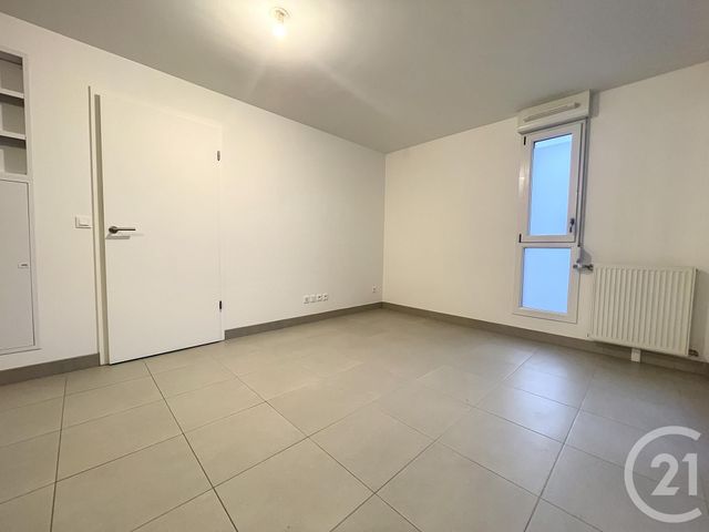 Appartement F2 à louer - 2 pièces - 38.5 m2 - MELUN - 77 - ILE-DE-FRANCE - Century 21 Cerim