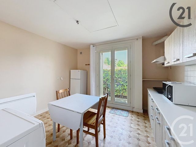 Appartement F2 à louer - 2 pièces - 31.1 m2 - LIVRY SUR SEINE - 77 - ILE-DE-FRANCE - Century 21 Cerim