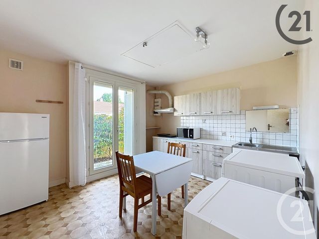 Appartement F2 à louer - 2 pièces - 31.1 m2 - LIVRY SUR SEINE - 77 - ILE-DE-FRANCE - Century 21 Cerim