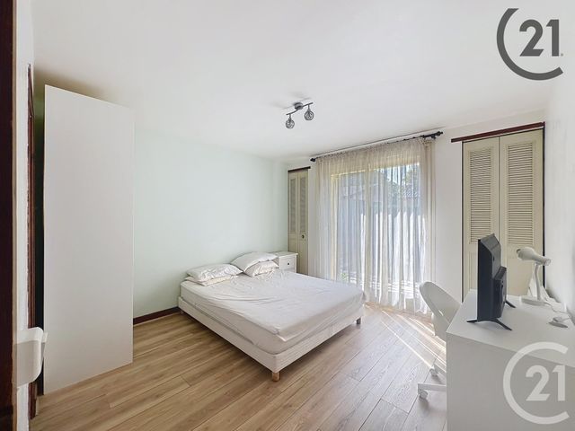 Appartement F2 à louer - 2 pièces - 31.1 m2 - LIVRY SUR SEINE - 77 - ILE-DE-FRANCE - Century 21 Cerim