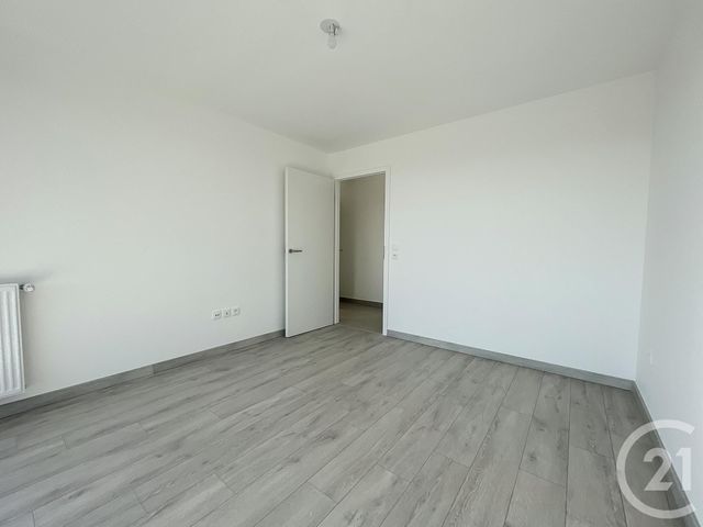 Appartement F3 à louer - 3 pièces - 60.5 m2 - LE MEE SUR SEINE - 77 - ILE-DE-FRANCE - Century 21 Cerim